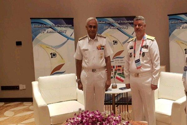 دریادار خانزادی با فرمانده نیروی دریایی ارتش هند دیدار وگفتگو کرد