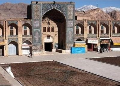 شروع مرمت تزئینات ایوان جنوبی کاروانسرای گنجعلیخان کرمان