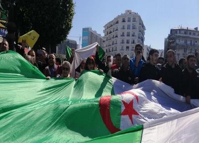 هزاران الجزایری خواهان انتها ریاست جمهوری بوتفلیقه شدند