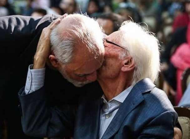 خاطره آیدین آغداشلو از جمشید مشایخی خاطره آیدین آغداشلو از جمشید مشایخی