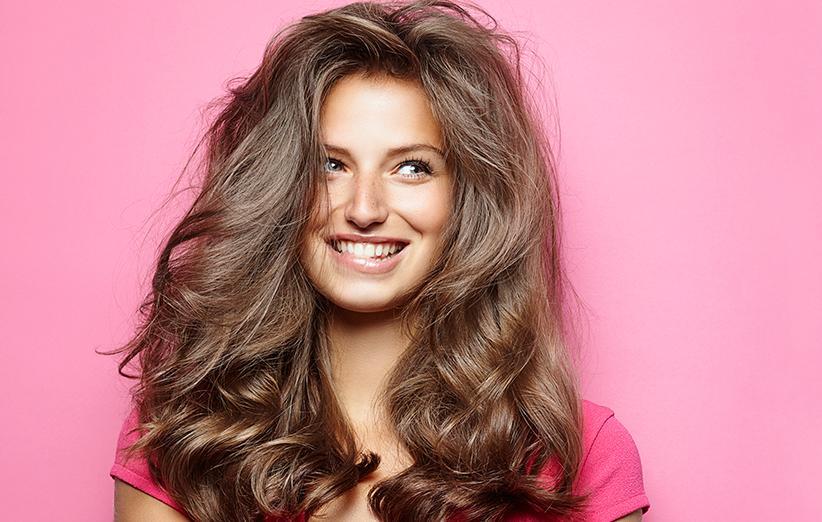 چطور موهای خود را دیتاکس کنیم تا از شر چربی، پوسته و شوره سر خلاص شویم