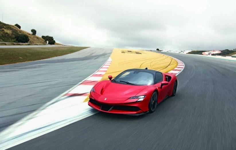معرفی فراری SF90 Stradale؛ خودروسازی روی مرز تکنولوژی معرفی فراری SF90 Stradale؛ خودروسازی روی مرز تکنولوژی