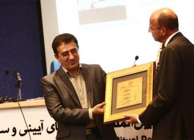 جایزه جلال ستاری اهدا شد