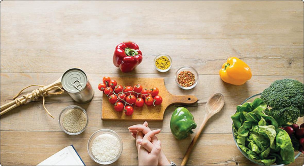 نکات ضروری تغذیه در میان سالی که باید بدانید