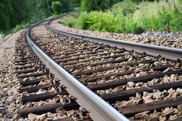 شرکت های داخلی توان تامین نیازهای حمل و نقل ریلی کشور را دارند