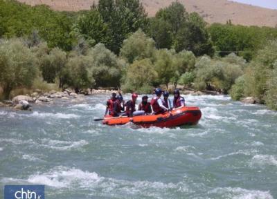 550 متر از رودخانه زاینده رود در روستای چلوان ساحل سازی شد