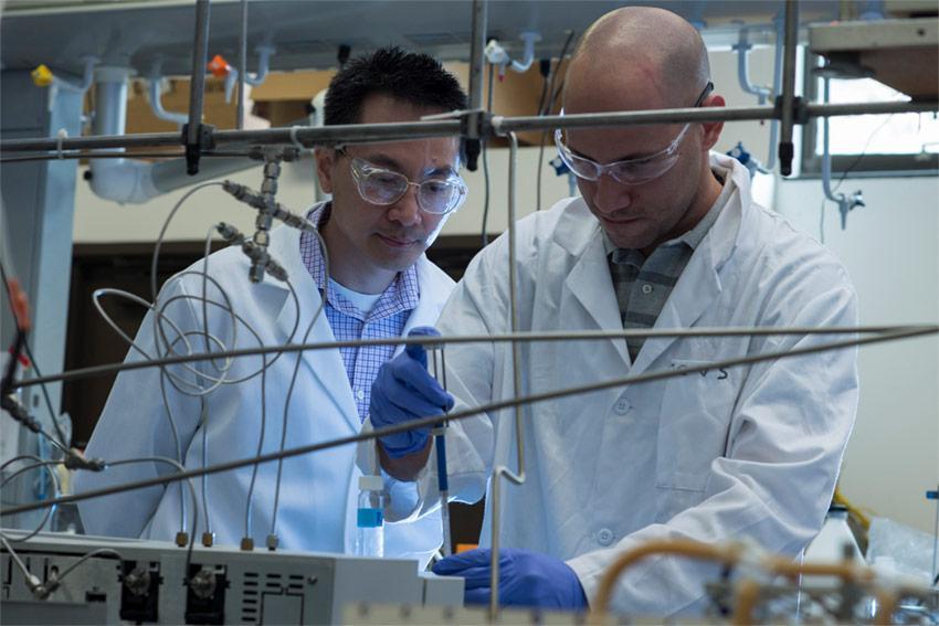 محققان روشی ارزان برای افزایش ایمنی کار با نانومواد یافتند