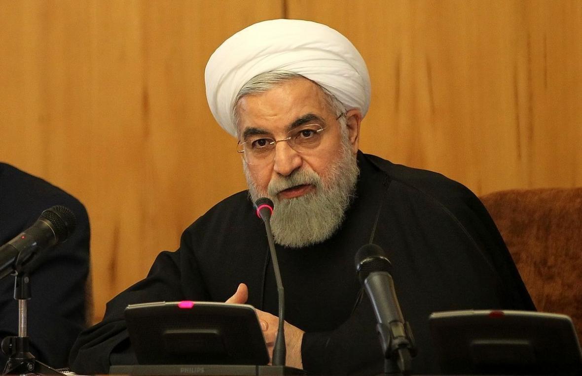 شرط روحانی برای پذیرش افزایش قیمت بنزین، جزئیات یارانه شرط روحانی برای پذیرش افزایش قیمت بنزین، جزئیات یارانه های جدید