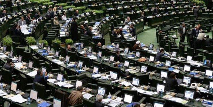 بررسی سوال از رئیس جمهور و استیضاح وزرای راه و دفاع در فراکسیون بررسی سوال از رئیس جمهور و استیضاح وزرای راه و دفاع در فراکسیون امید