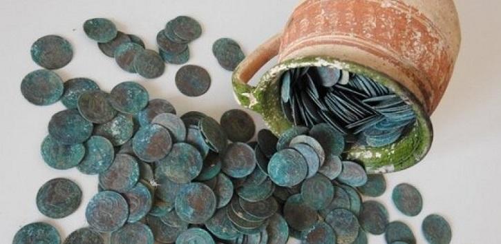 گنجینه ای ارزشمند در یک کلیسا کشف شد