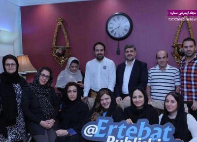 تصاویر بهاره رهنما در کنار اکیپ هفته نامه ارتباط در دبی
