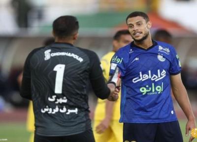 ظاهر تازه مهاجم استقلال در تمرینات