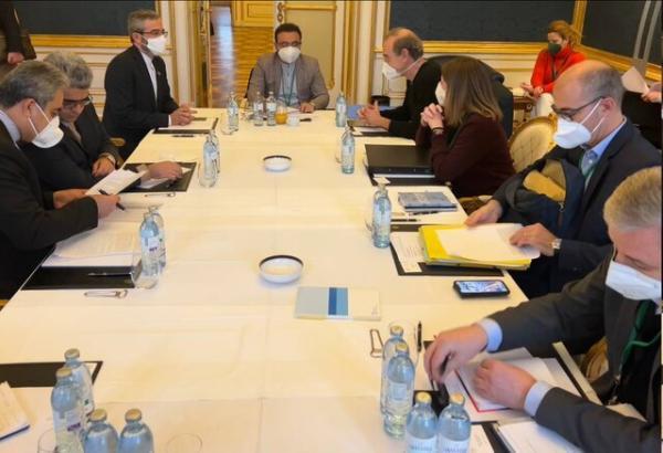تور مقرون به صرفه اروپا: دیدار باقری با مورا و مذاکره کنندگان ارشد سه کشور اروپایی در وین