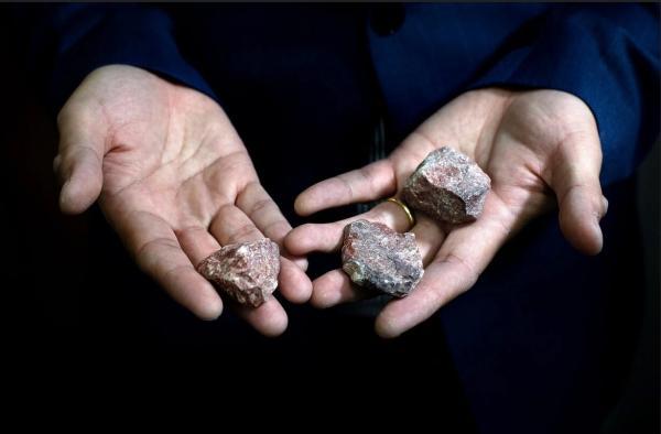 رازگشایی از معمای 200 ساله این سنگ های معدنی شگفت انگیز!