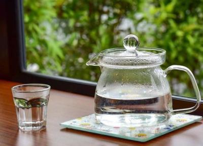 مزایای نوشیدن آب گرم برای بدن