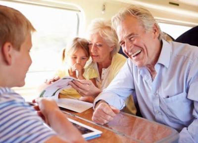 9 نکته کاربردی برای برنامه ریزی سفر در تعطیلات همراه با پدربزرگ ها و مادربزرگ ها