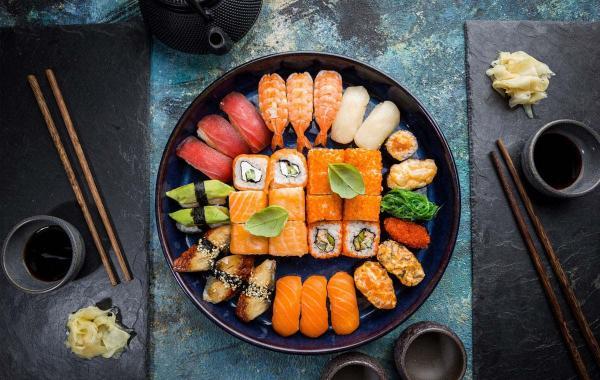 معرفی 10 نوع سوشی محبوب در جهان